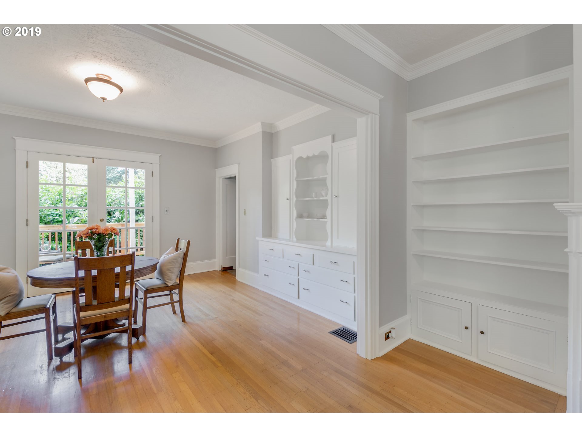 2454 Southwest Arden Road Portland, OR 97201 - Photo 9 of 30