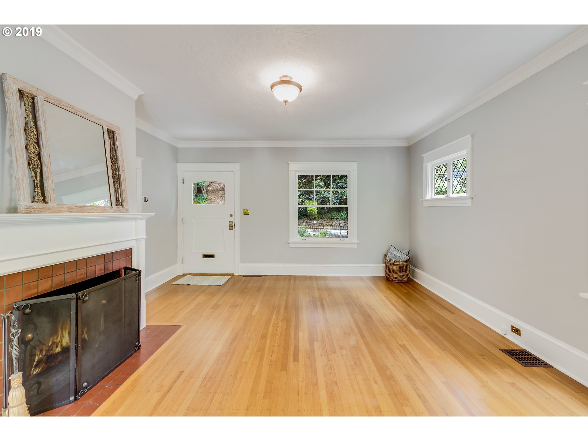 2454 Southwest Arden Road Portland, OR 97201 - Photo 10 of 30