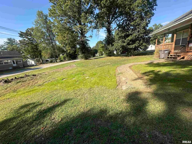 404 South Jackson Street, Carterville, IL 62918