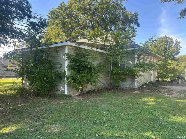 404 South Jackson Street, Carterville, IL 62918