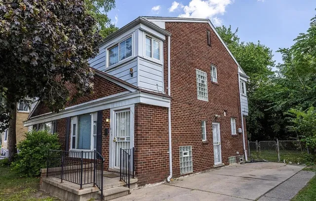 $1,199 | 1915 Ewald Circle, Detroit, MI 48238