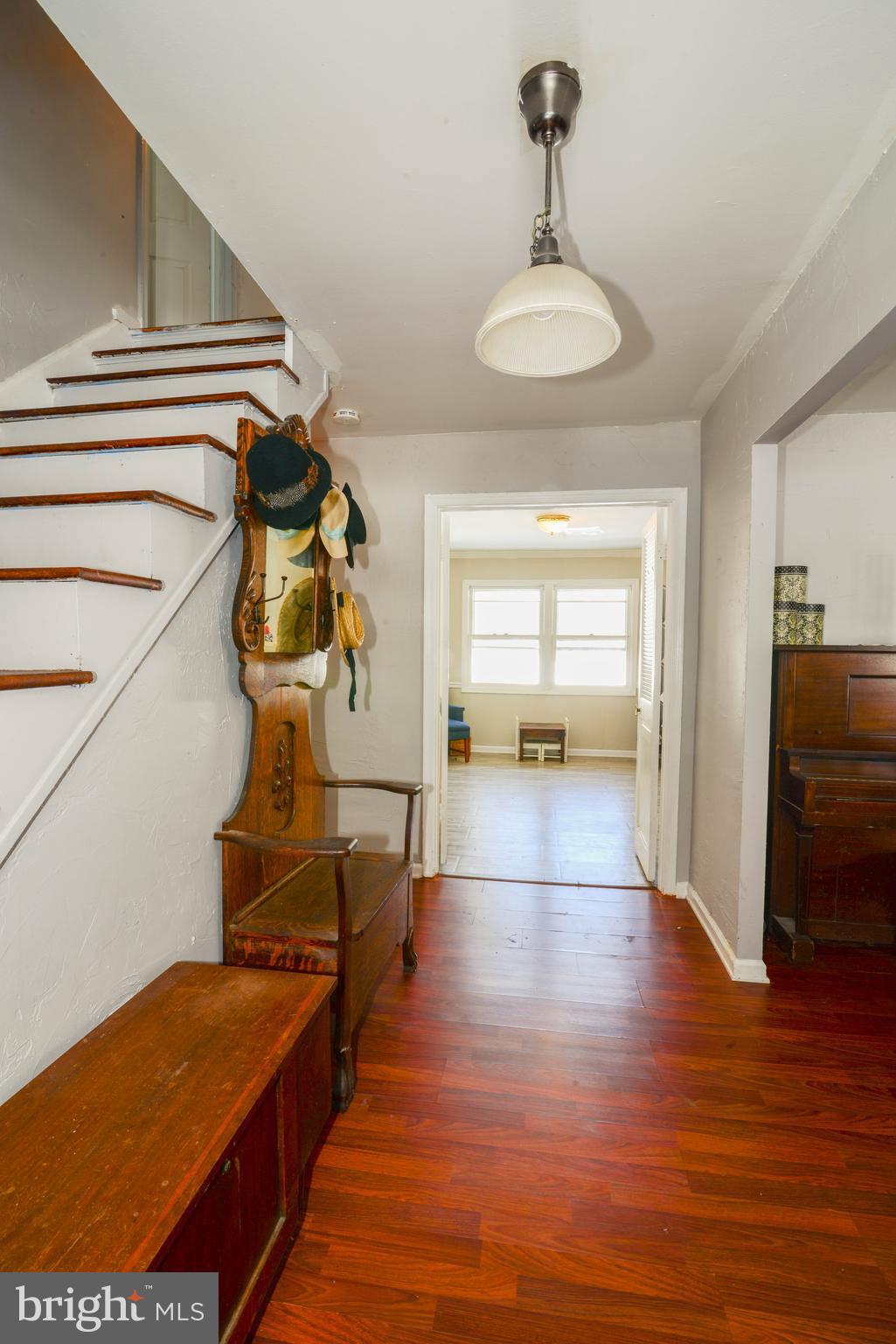 12110 Cedarbrook Lane Laurel, MD 20708 - Photo 3 of 30 Foyer