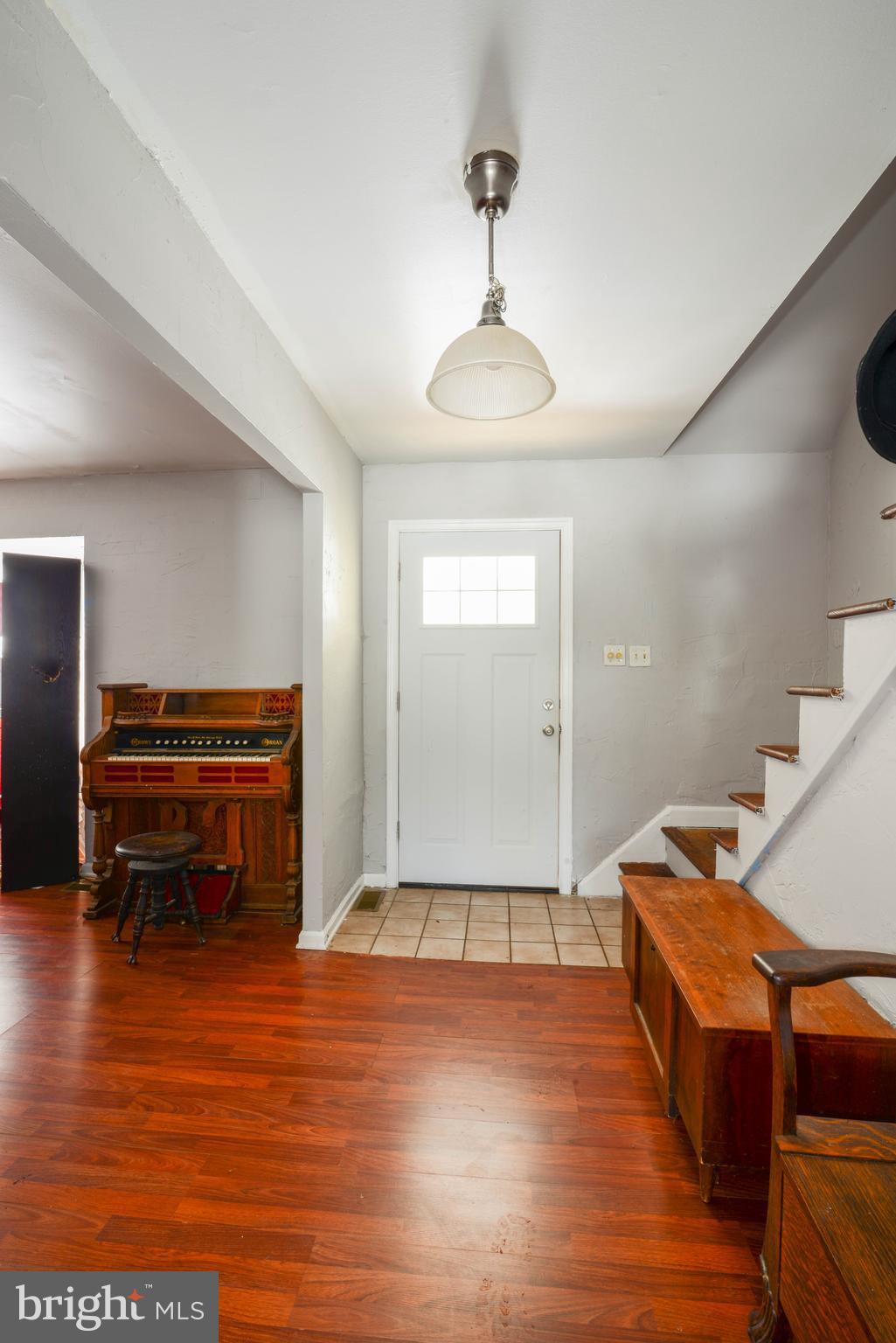 12110 Cedarbrook Lane Laurel, MD 20708 - Photo 4 of 30 Foyer