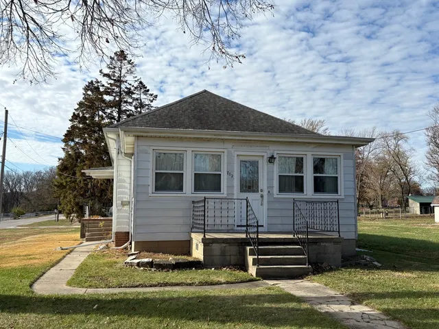 $145,000 | 702 North Harrison Street, Streator, IL 61364