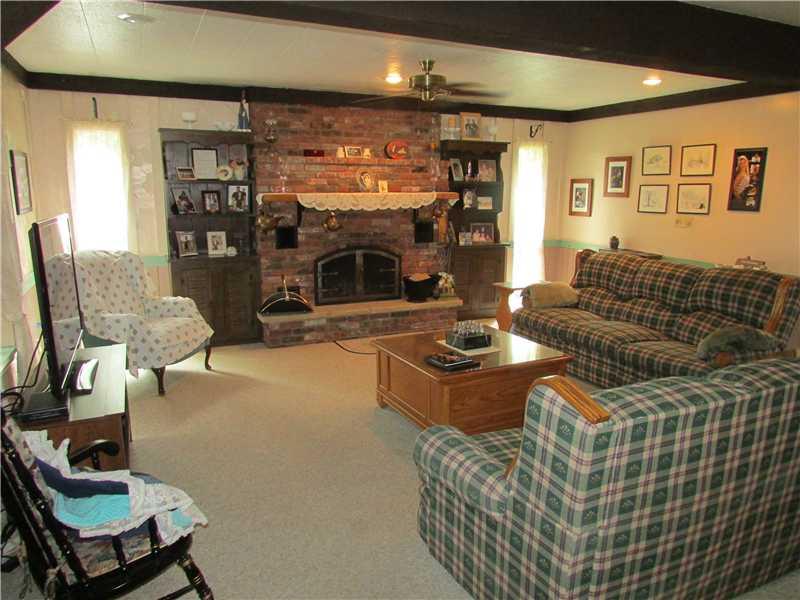116 Lincoln Road Jefferson Hills, PA 15025 - Photo 13 of 25 Family Room.