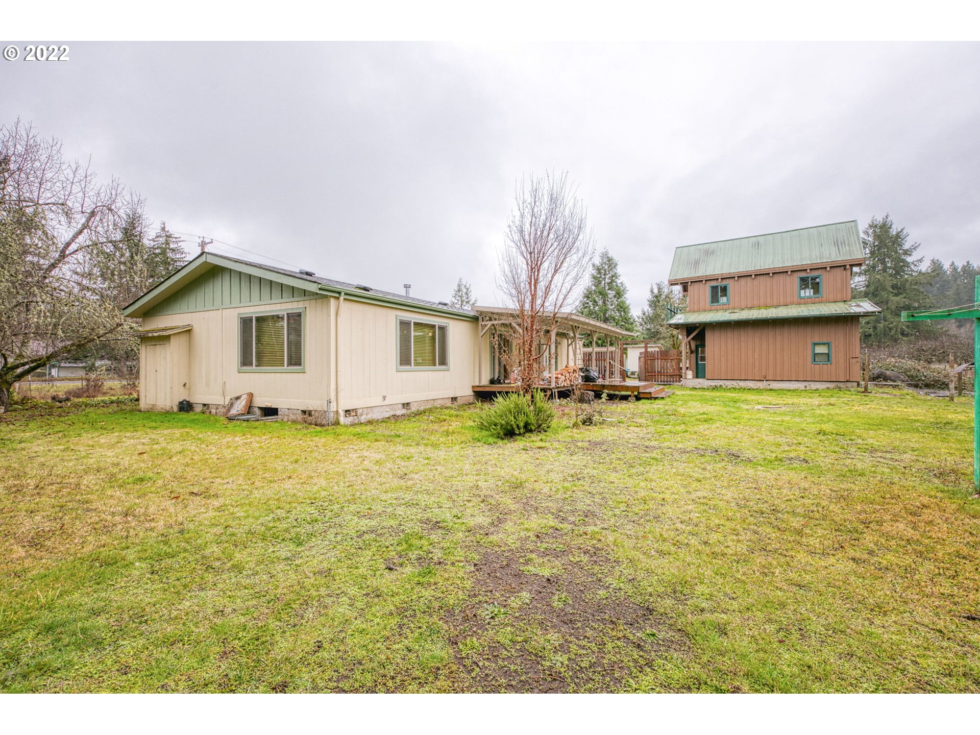 82226 Rattlesnake Road Dexter, OR 97431 - Photo 2 of 32 a view of a house with a big yard