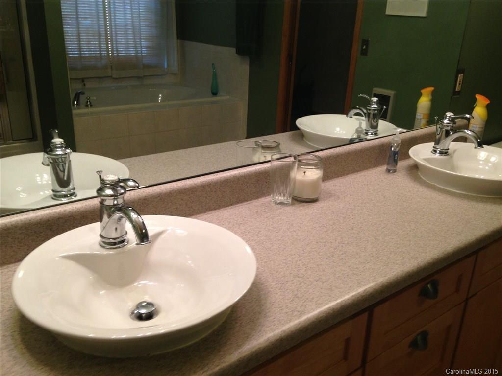 1306 Buchanan Loop Sylva, NC 28779 - Photo 16 of 19 Gallery Image 16