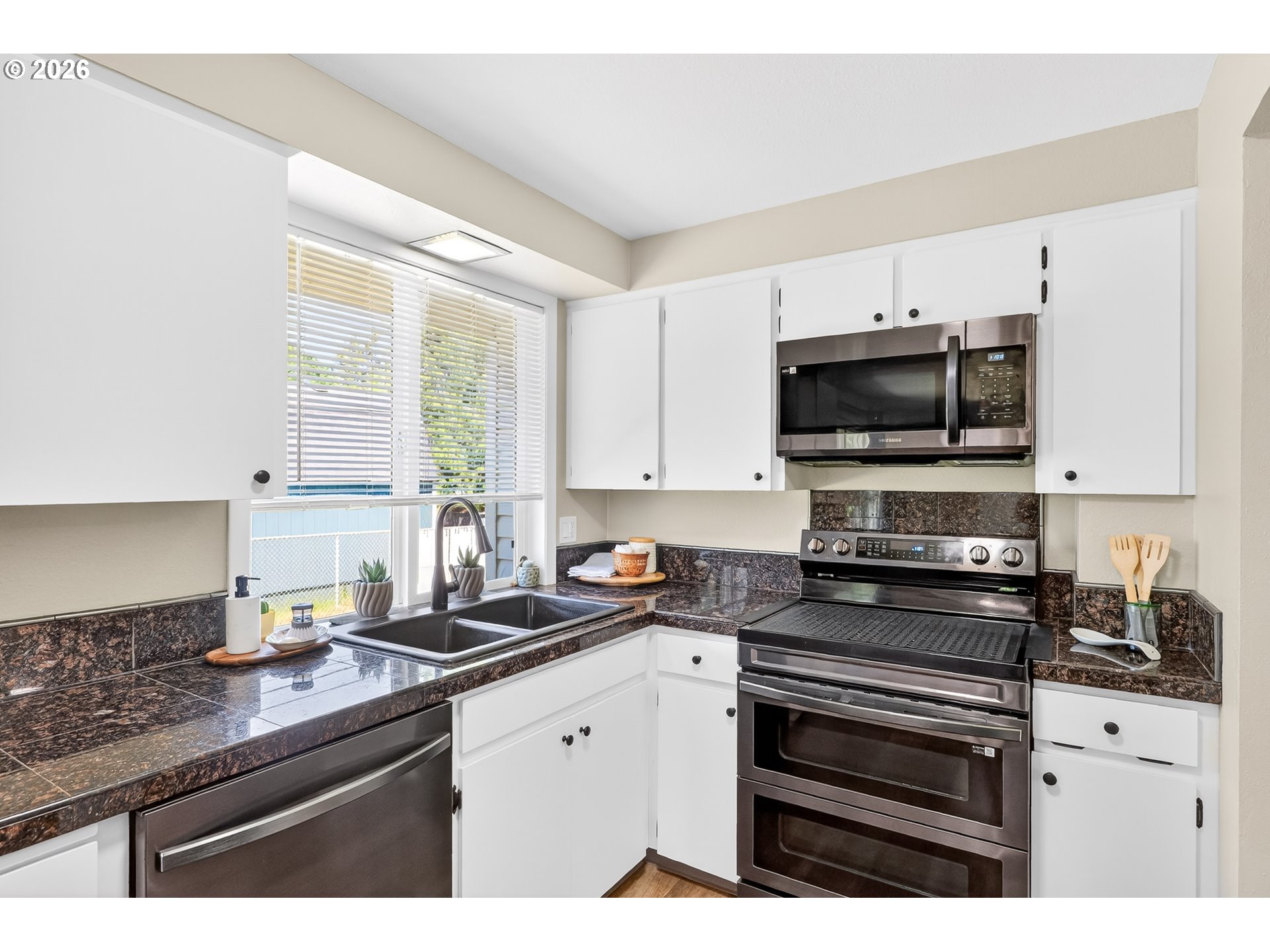 17002 Southeast Bush Street Portland, OR 97236 - Photo 11 of 28 Kitchen