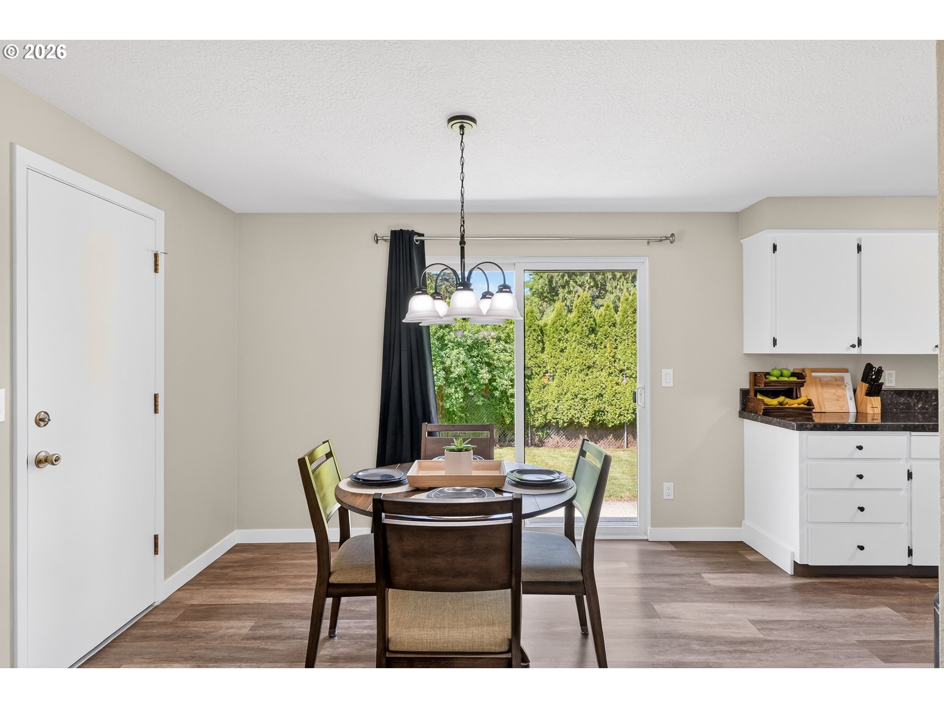 17002 Southeast Bush Street Portland, OR 97236 - Photo 8 of 28 Dining Area