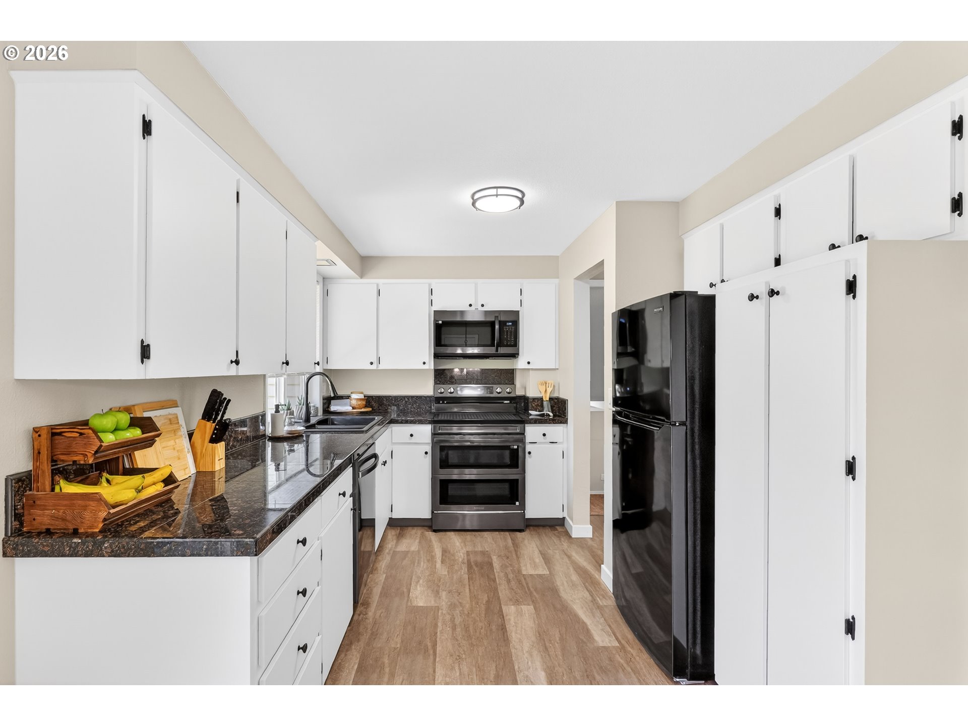 17002 Southeast Bush Street Portland, OR 97236 - Photo 10 of 28 Kitchen