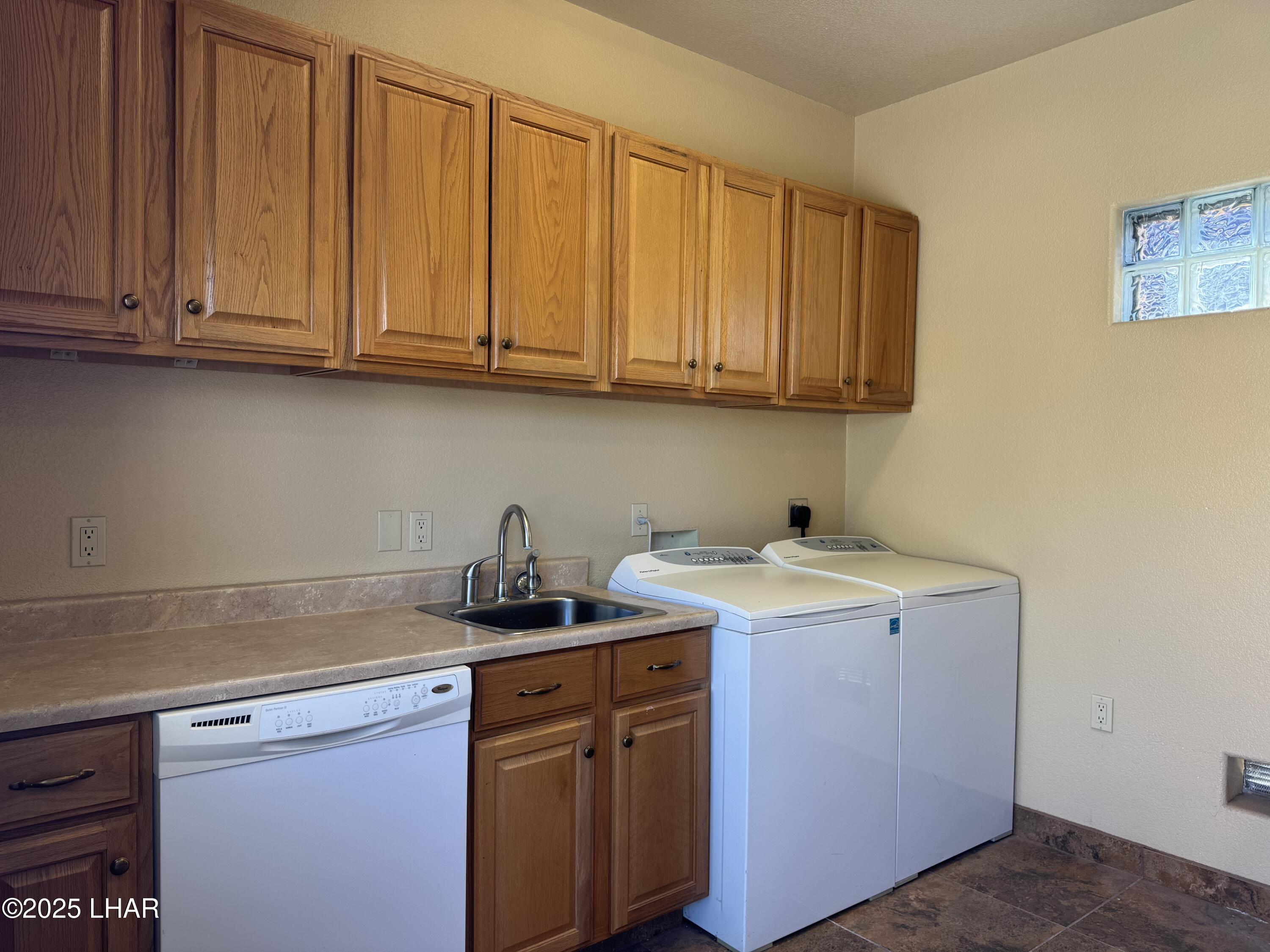 1905 Victoria Farms Road, Unit 330 Lake Havasu City, AZ 86404 - Photo 12 of 39 IMG_1989