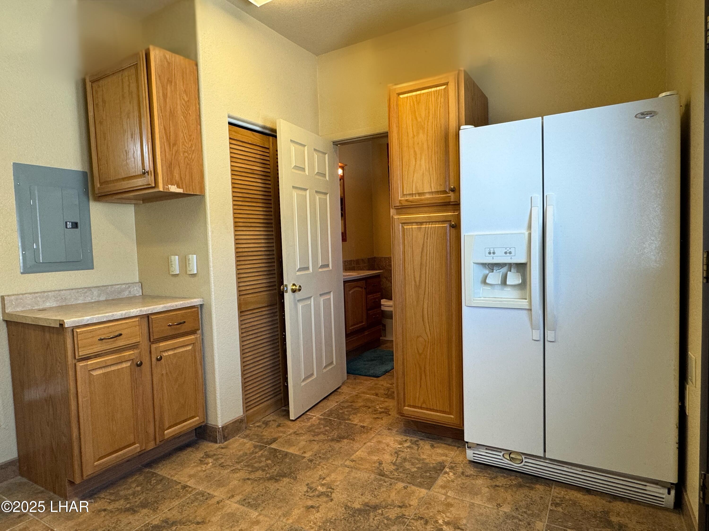 1905 Victoria Farms Road, Unit 330 Lake Havasu City, AZ 86404 - Photo 13 of 39 54DD122A-D00A-4907-B0D2-5CD3E28E746E cop