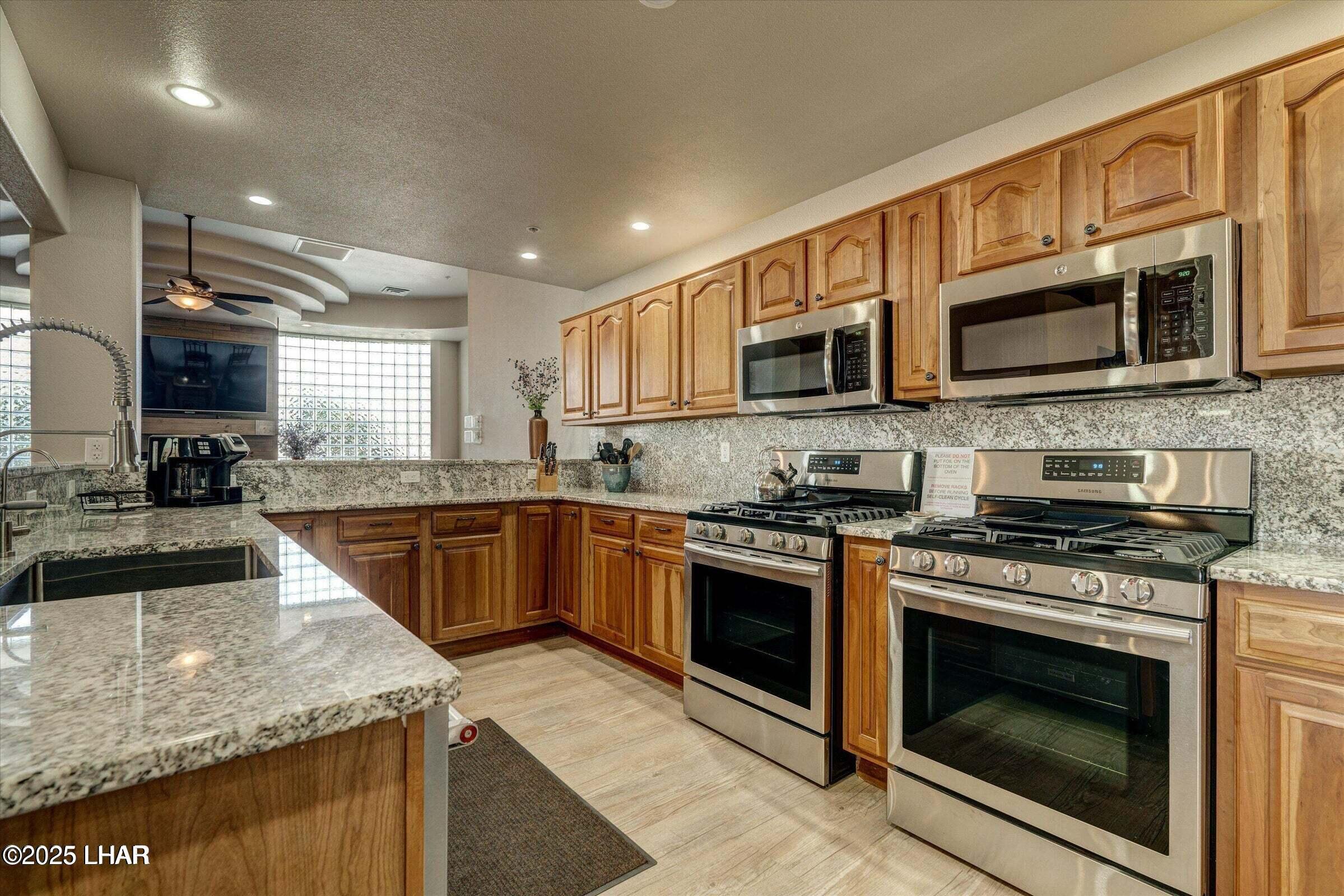 1905 Victoria Farms Road, Unit 330 Lake Havasu City, AZ 86404 - Photo 34 of 39 z5