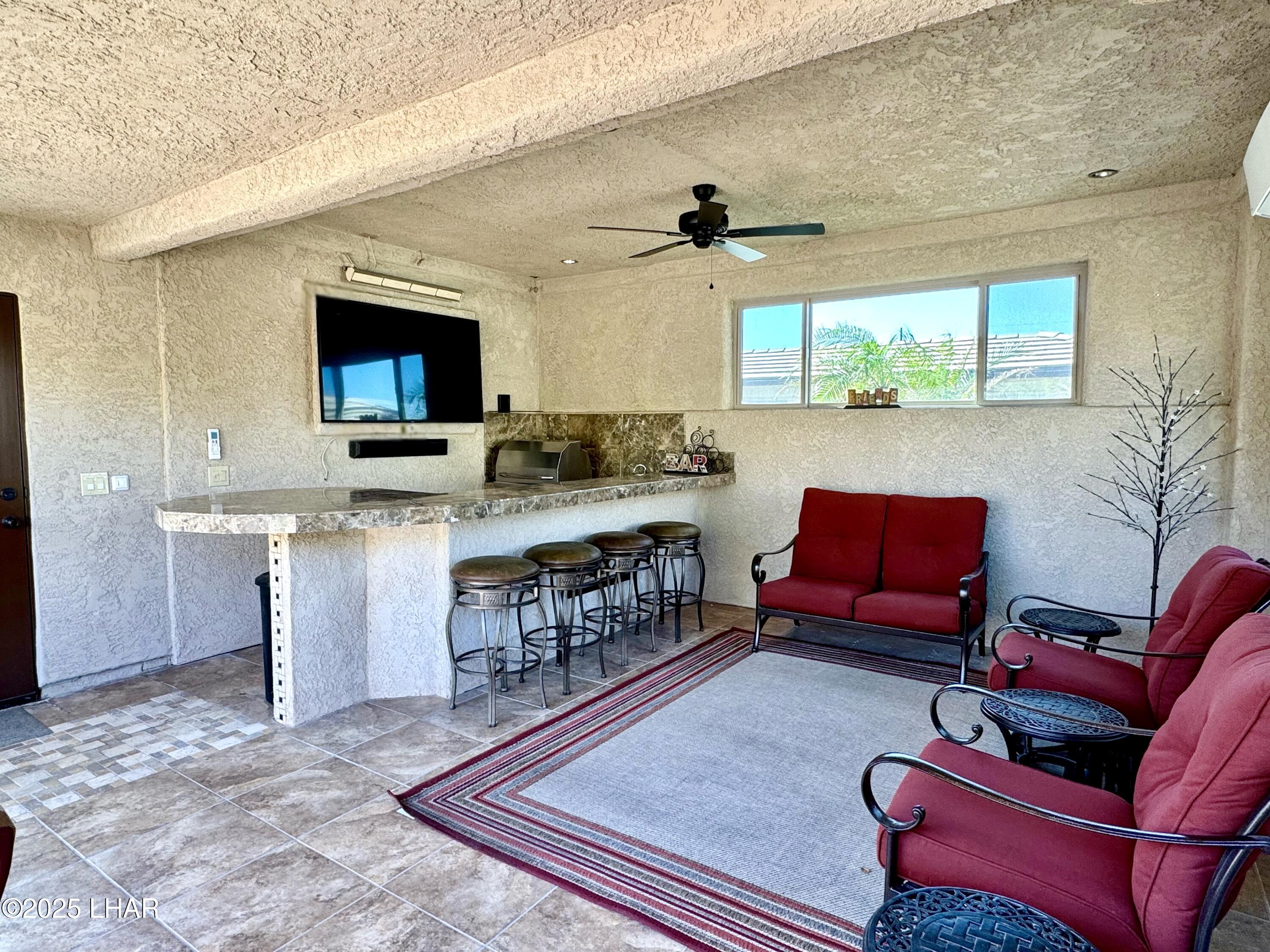 1905 Victoria Farms Road, Unit 330 Lake Havasu City, AZ 86404 - Photo 4 of 39 66188CA1-EDC6-4FF9-B199-6E2836D01056