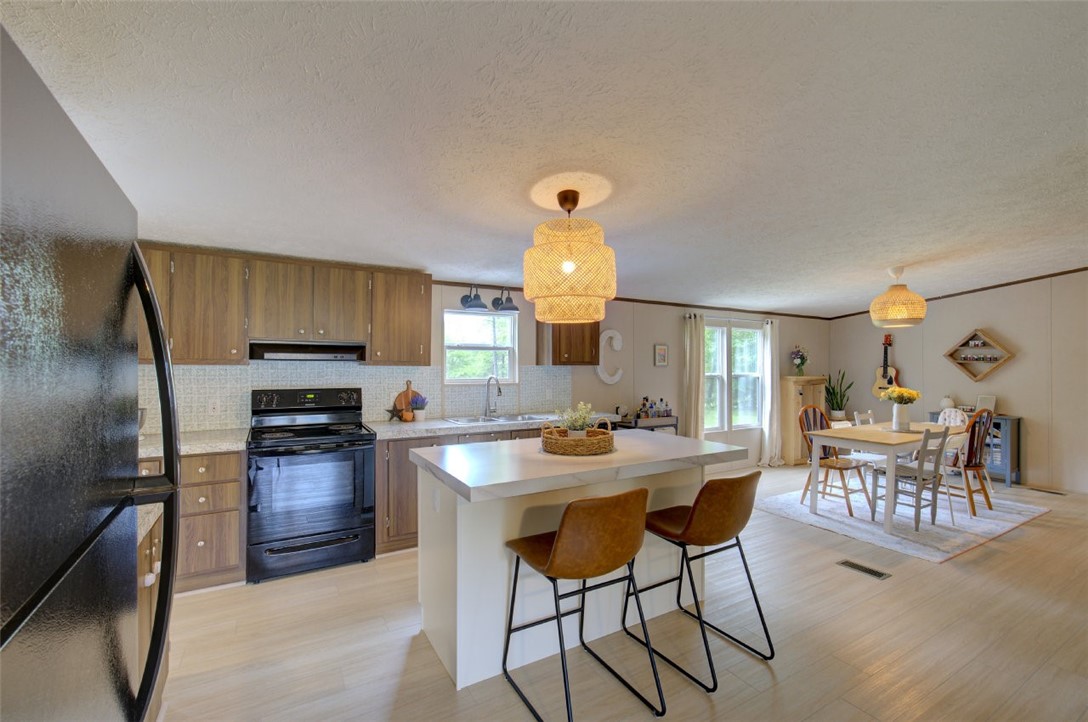 3590 Peachtree Road Inman, SC 29349 - Photo 8 of 37