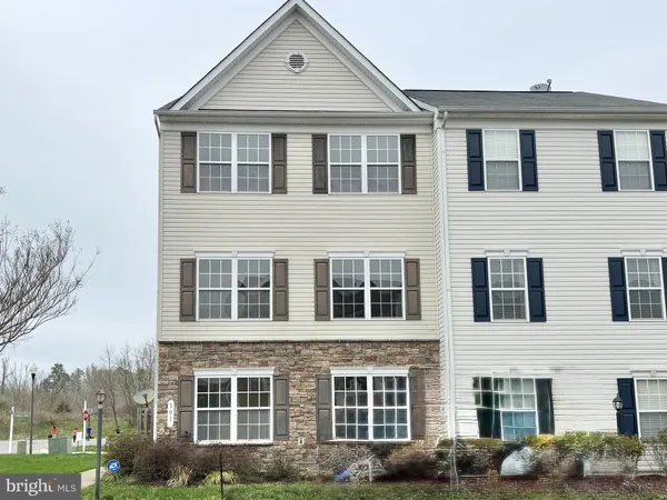 $2,800 | 101 Pelican Cove, Stafford, VA 22554