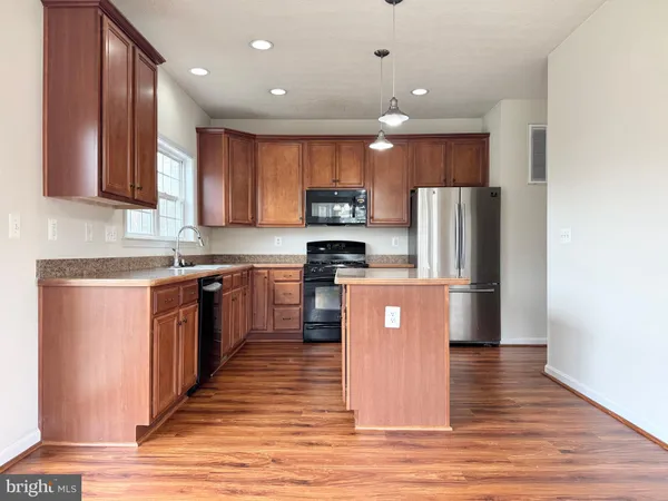 $2,800 | 101 Pelican Cove, Stafford, VA 22554