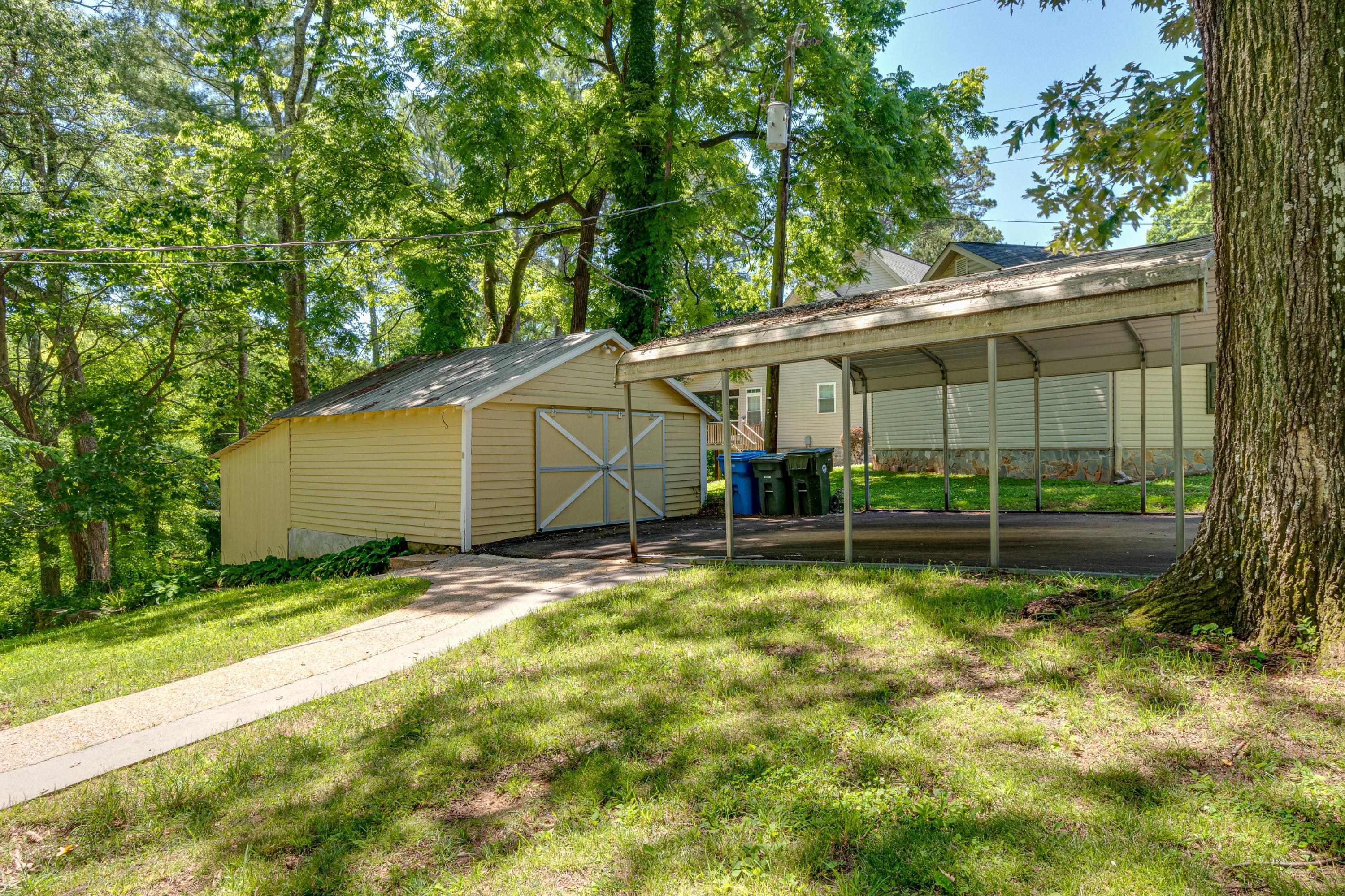 2412 Hamill Road Hixson, TN 37343 - Photo 8 of 41 Carport garage 2