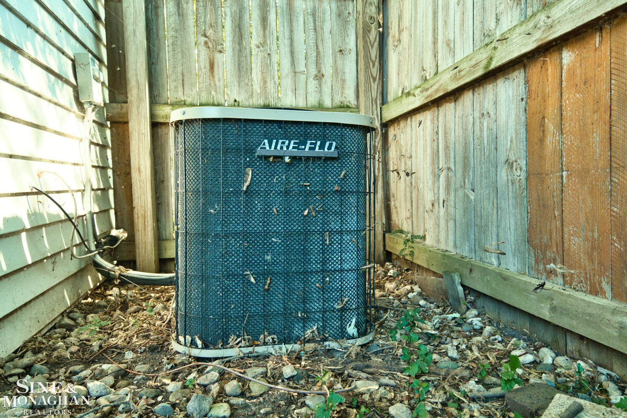 1641 Hampton Road Grosse Pointe Woods, MI 48236 - Photo 59 of 70