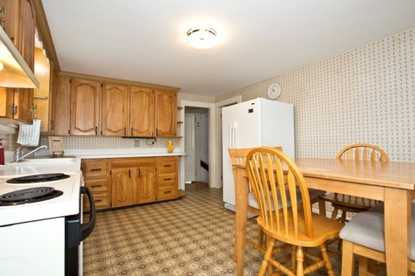 16 Rainbow Road Peabody, MA 01960 - Photo 5 of 22 Gallery Image 5