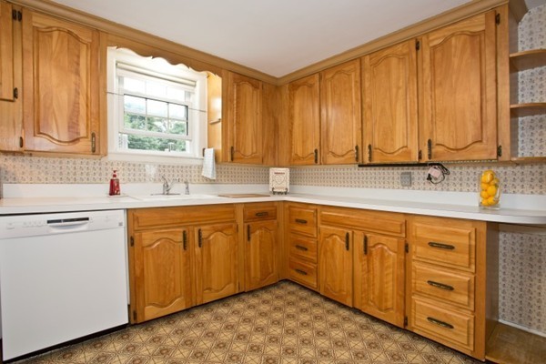16 Rainbow Road Peabody, MA 01960 - Photo 6 of 22 Gallery Image 6