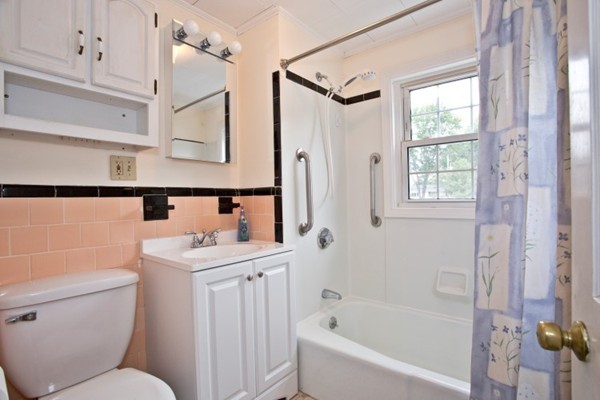 16 Rainbow Road Peabody, MA 01960 - Photo 10 of 22 Gallery Image 10