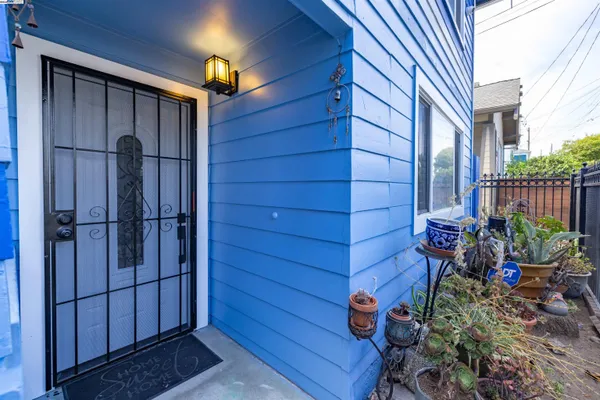 $750,000 | 1234 Willow Street, Oakland, CA 94607