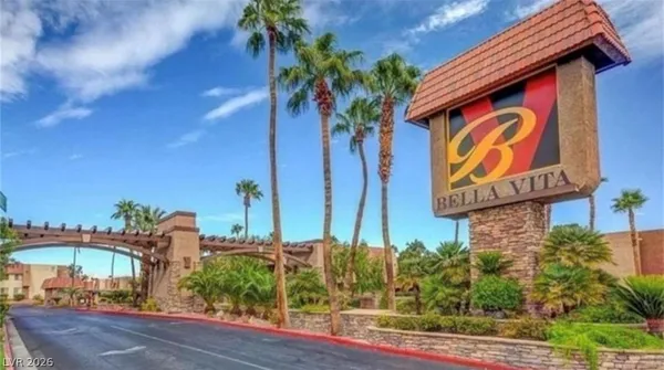 $1,750 | 5044 River Glen Drive, Unit 148, Las Vegas, NV 89103