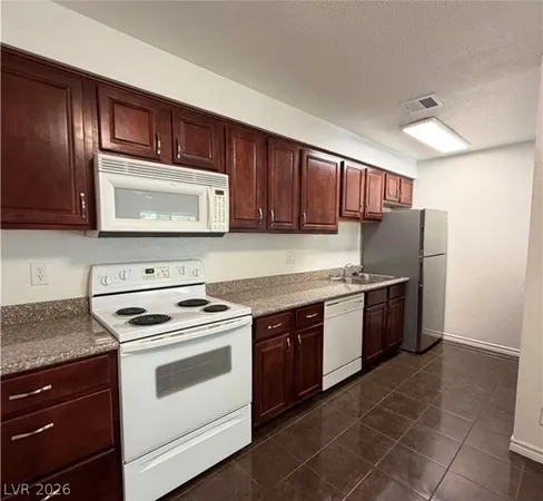 $1,750 | 5044 River Glen Drive, Unit 148, Las Vegas, NV 89103