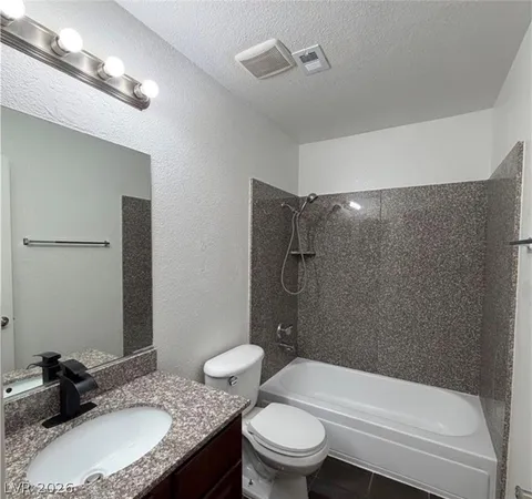$1,750 | 5044 River Glen Drive, Unit 148, Las Vegas, NV 89103