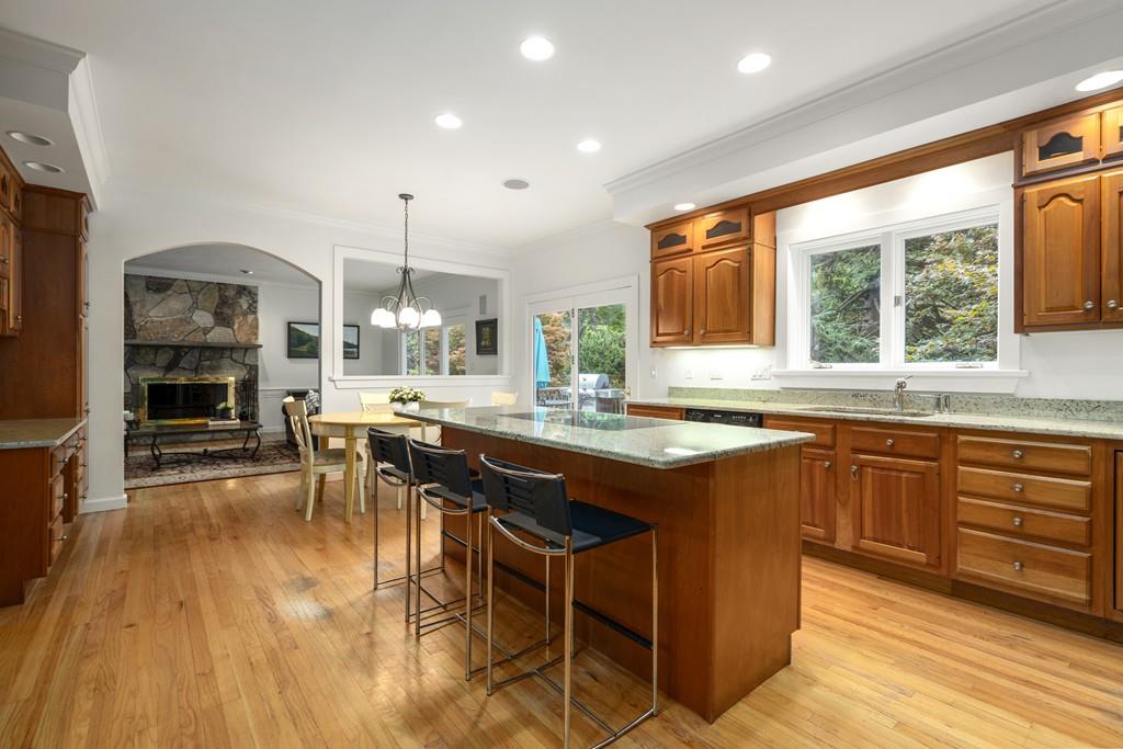 215 Conant Road Weston, MA 02493 - Photo 5 of 12