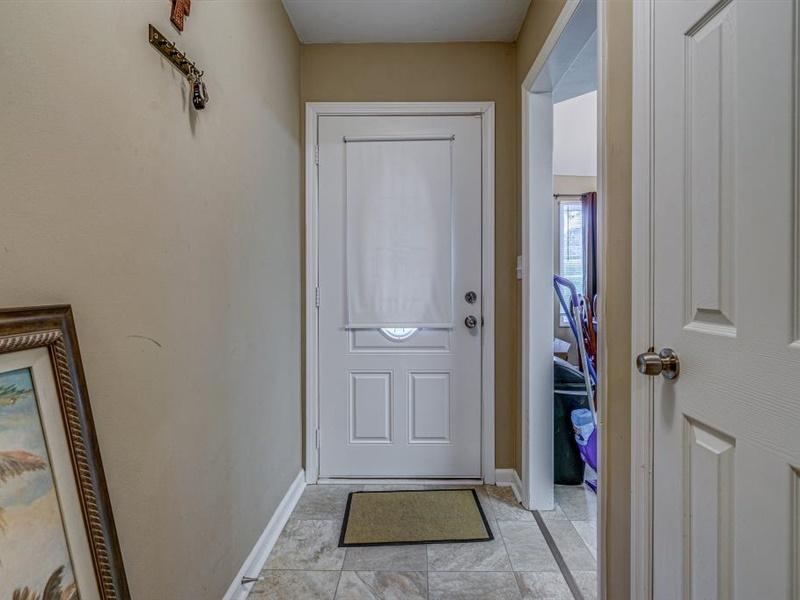 3460 Sterling Road Roanoke, VA 24014 - Photo 11 of 37 a view of an empty room