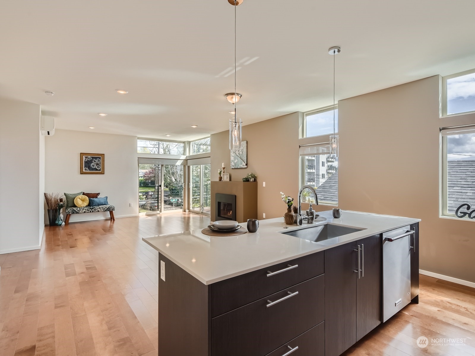 923 North 36th Street Seattle, WA 98103 - Photo 7 of 35 Gallery Image 7