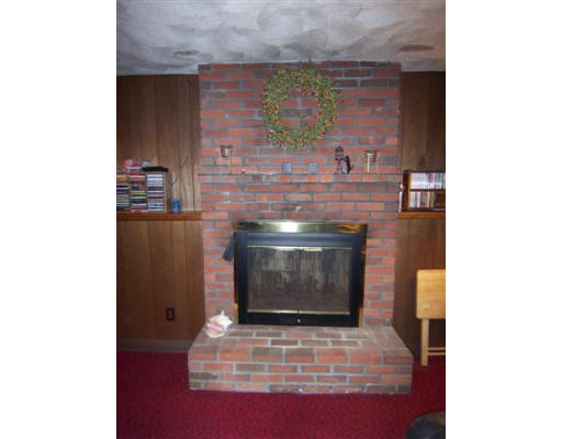 79 Oakland Road Reading, MA 01867 - Photo 15 of 19 Gallery Image 15