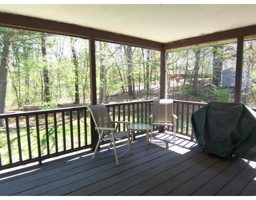 79 Oakland Road Reading, MA 01867 - Photo 18 of 19 Gallery Image 18