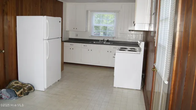 $875 | 712 North B Street, Bridgeton, NC 28519