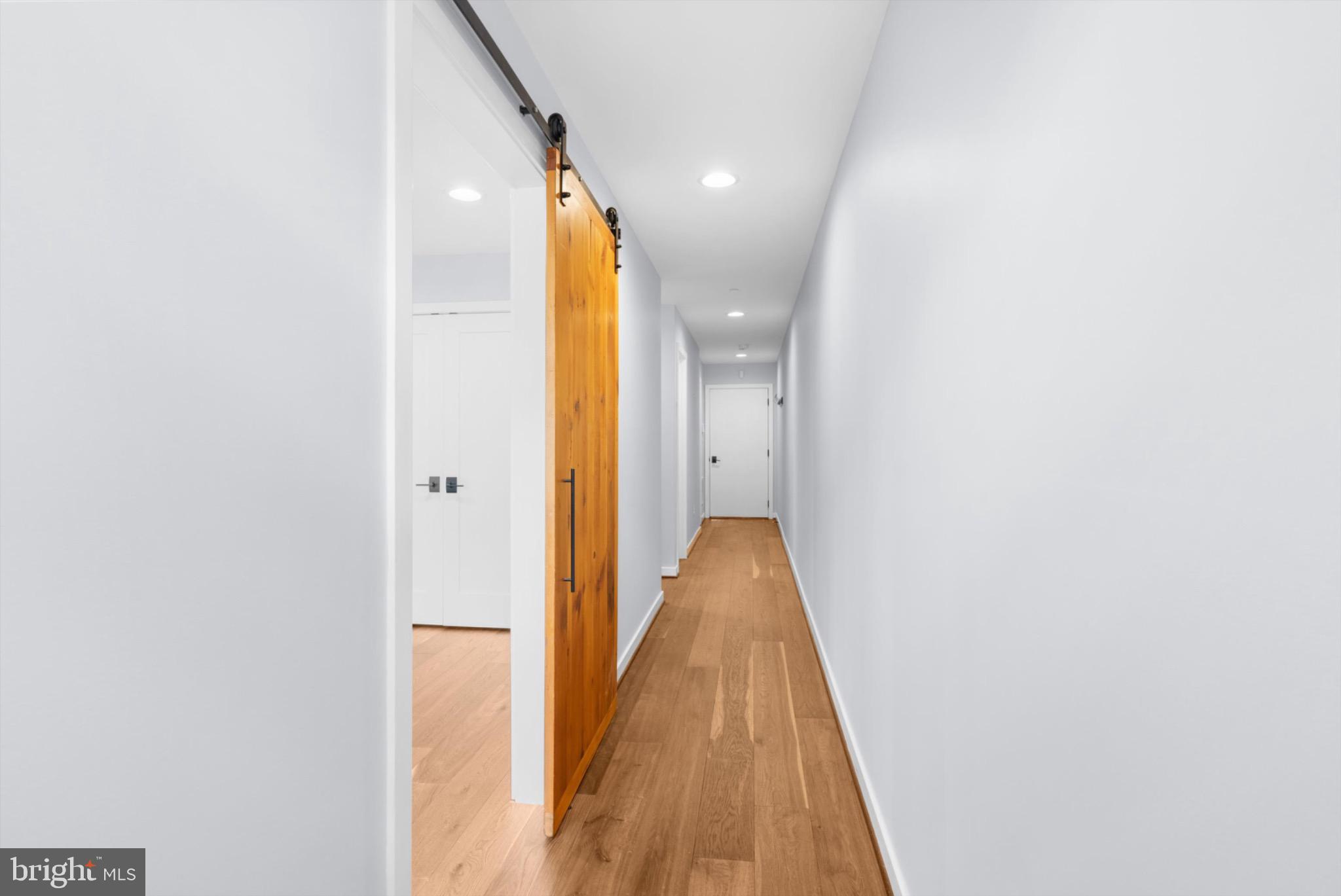 2317 East Fairmount Avenue Baltimore, MD 21224 - Photo 4 of 30 Entryway