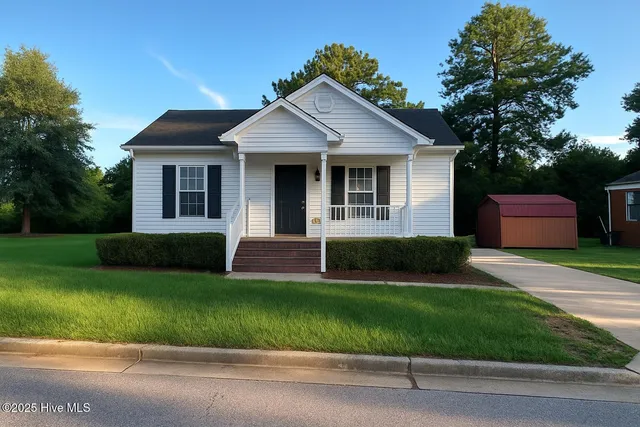 $1,450 | 1207 Davenport Street, Greenville, NC 27834