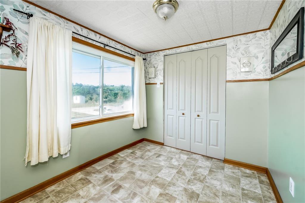1810 Highway 56 Spring Church, PA 15686 - Photo 6 of 30