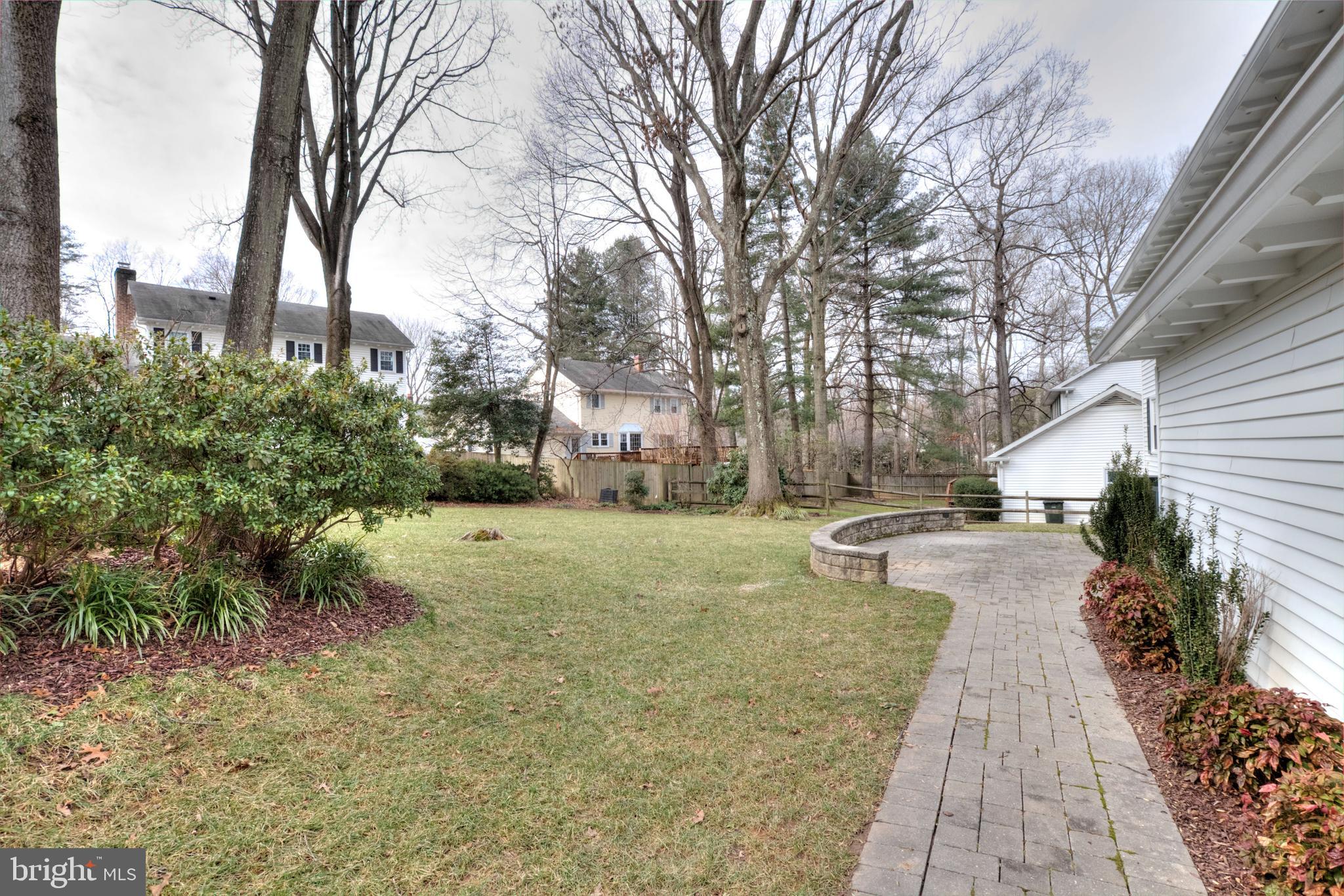 10061 Marshall Pond Road Burke, VA 22015 - Photo 26 of 29 Exterior