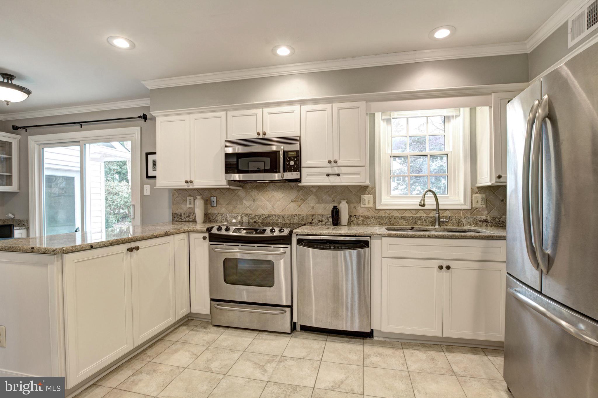 10061 Marshall Pond Road Burke, VA 22015 - Photo 8 of 29 Kitchen