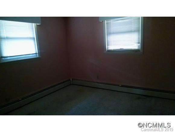 669 Mountain View Road Mars Hill, NC 28754 - Photo 7 of 14 Gallery Image 7
