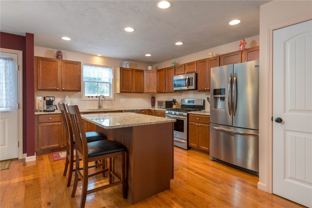 181 Graniteville Road Burrillville, RI 02830 - Photo 6 of 27 Gallery Image 6