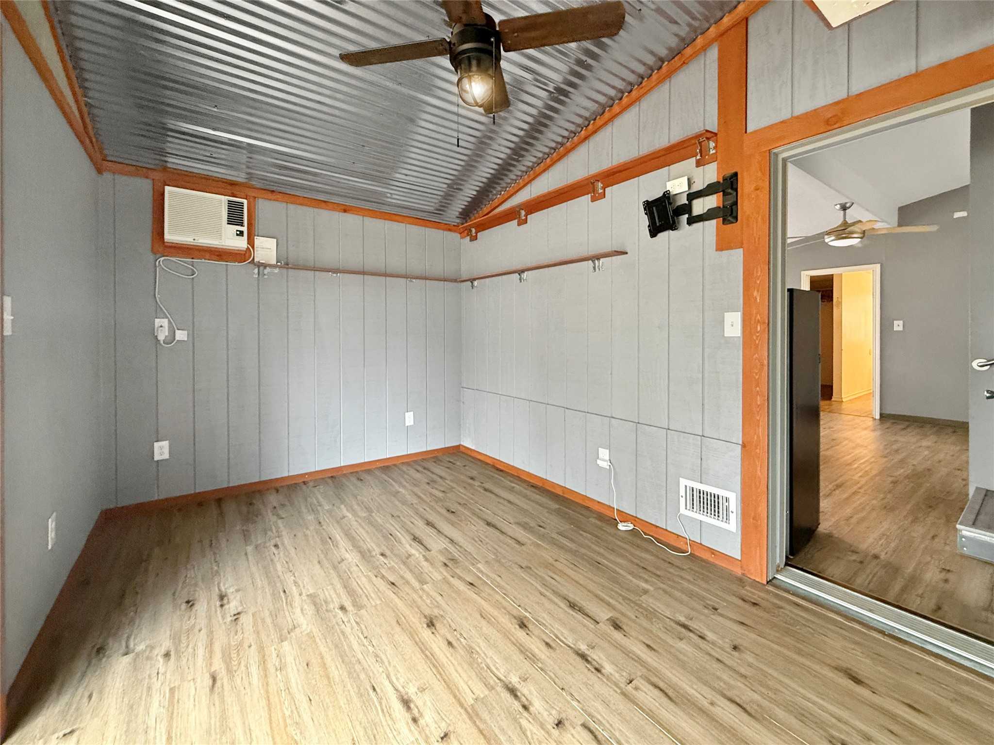 15211 Fitzhugh Road, Unit B BACK CABIN Dripping Springs, TX 78620 - Photo 10 of 14 Gallery Image 10