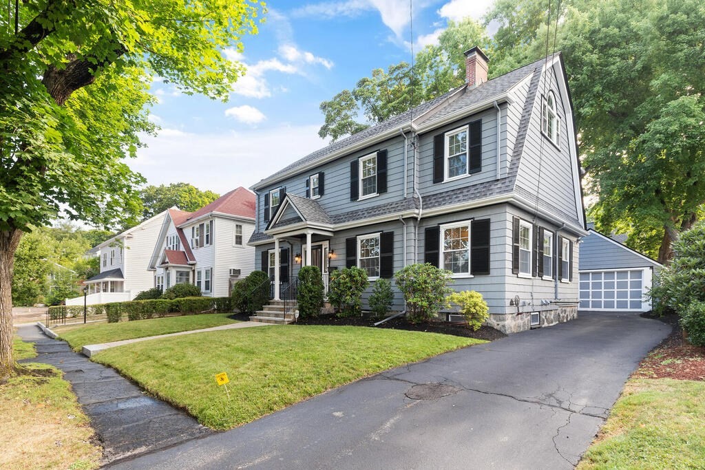 123 Damon Road Medford, MA 02155 - Photo 3 of 42 Gallery Image 3