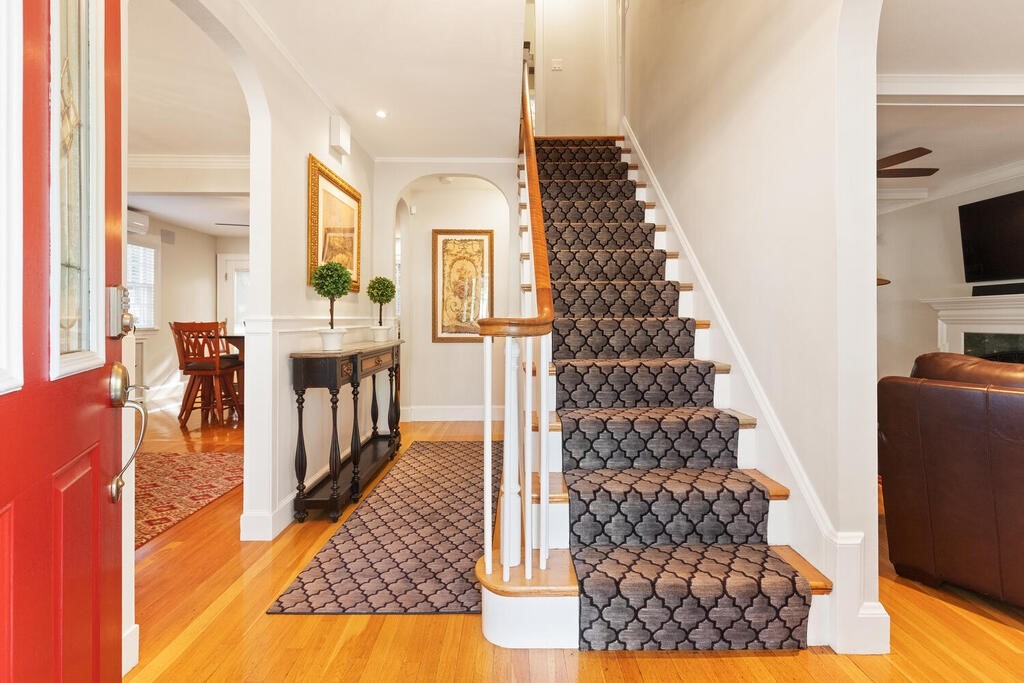 123 Damon Road Medford, MA 02155 - Photo 6 of 42 Gallery Image 6