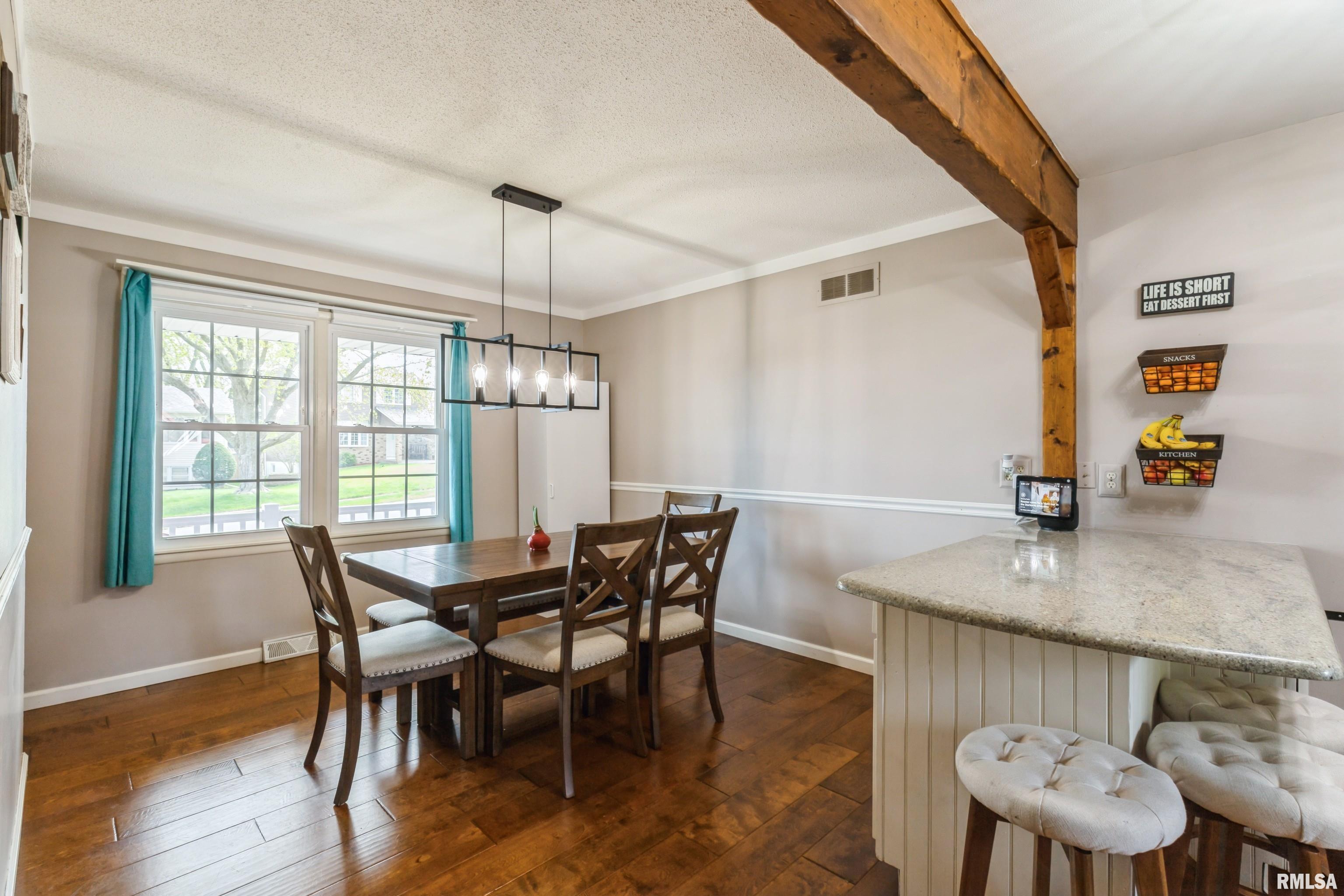 1220 Pinehill Road Bettendorf, IA 52722 - Photo 22 of 46