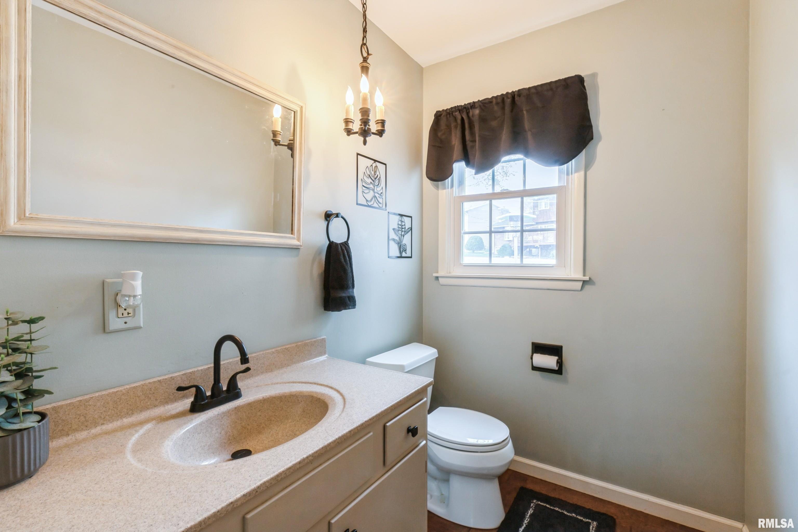 1220 Pinehill Road Bettendorf, IA 52722 - Photo 27 of 46