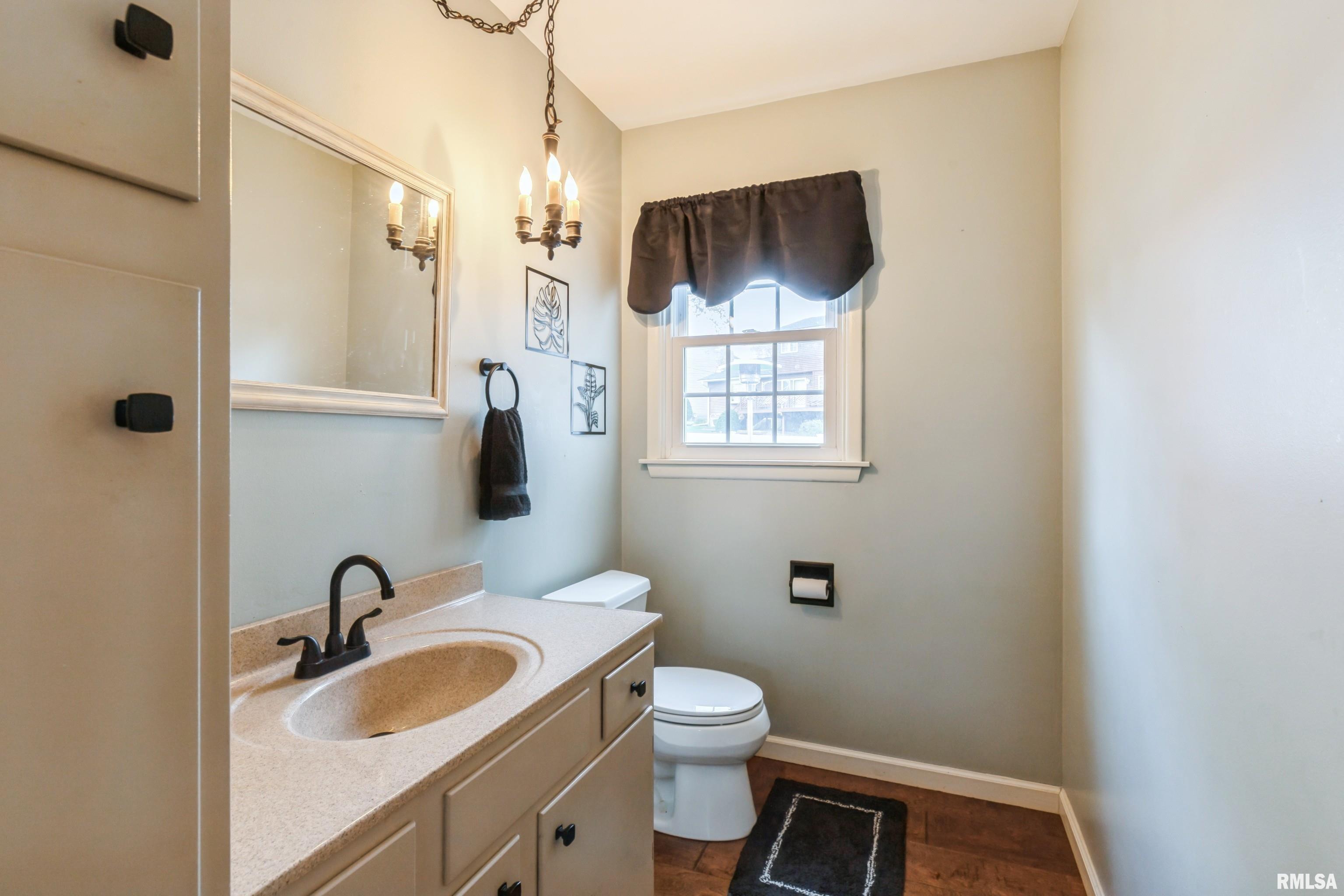 1220 Pinehill Road Bettendorf, IA 52722 - Photo 28 of 46