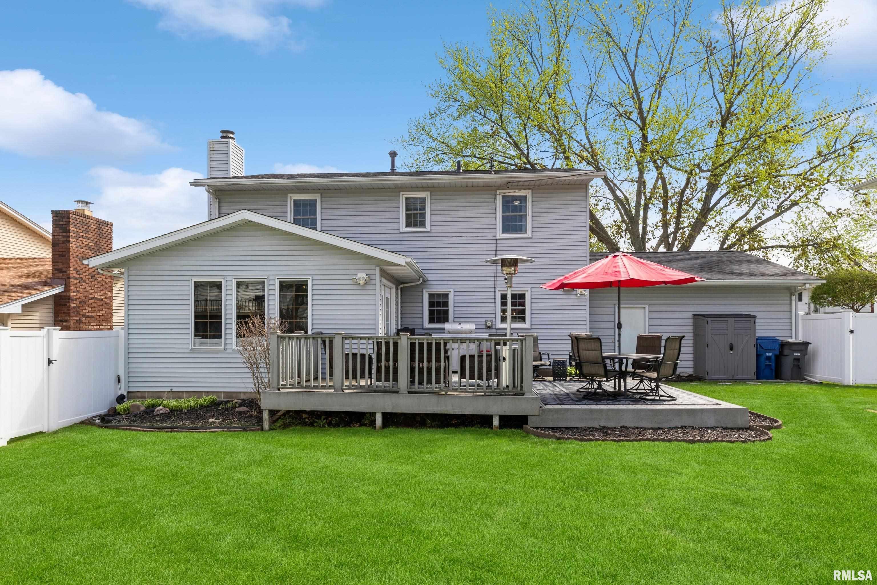 1220 Pinehill Road Bettendorf, IA 52722 - Photo 5 of 46